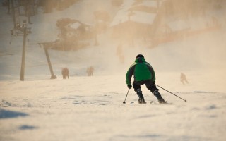冬季伊犁旅游攻略，冬季伊犁，雪域仙境的探索之旅